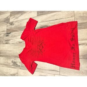 Red vintage long grunge graphic tshirt